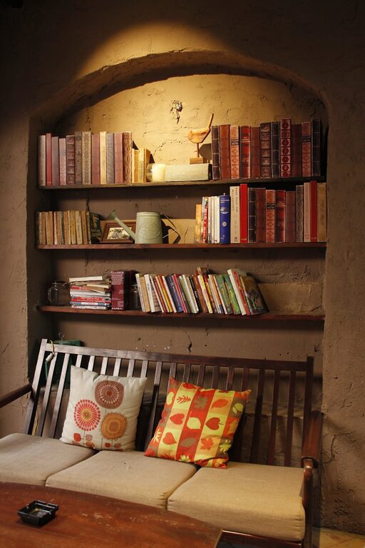 How to Create a Cosy Reading Nook for Ultimate Relaxation at Home
