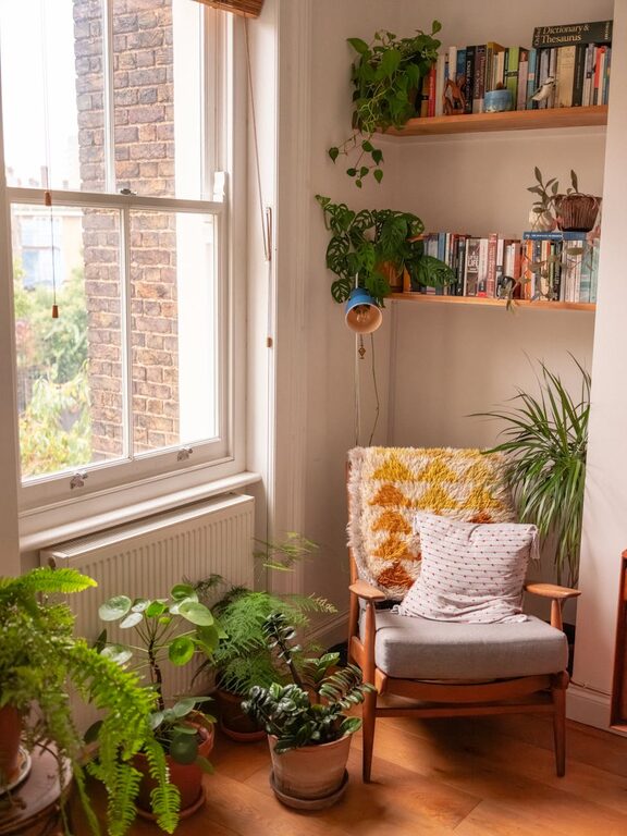How to Create a Cozy Reading Nook in Your Home
