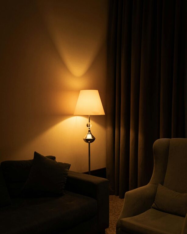 Simple Tips for Creating a Cosy and Inviting Living Room at Home